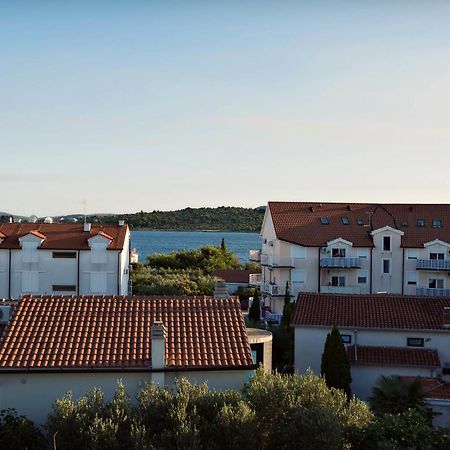 Apartments Zizic Vodice Quarto foto