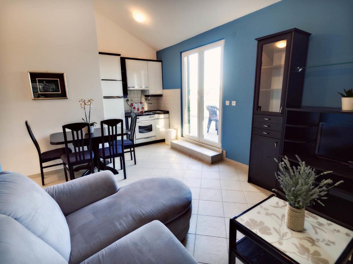 Apartments Zizic Vodice Quarto foto