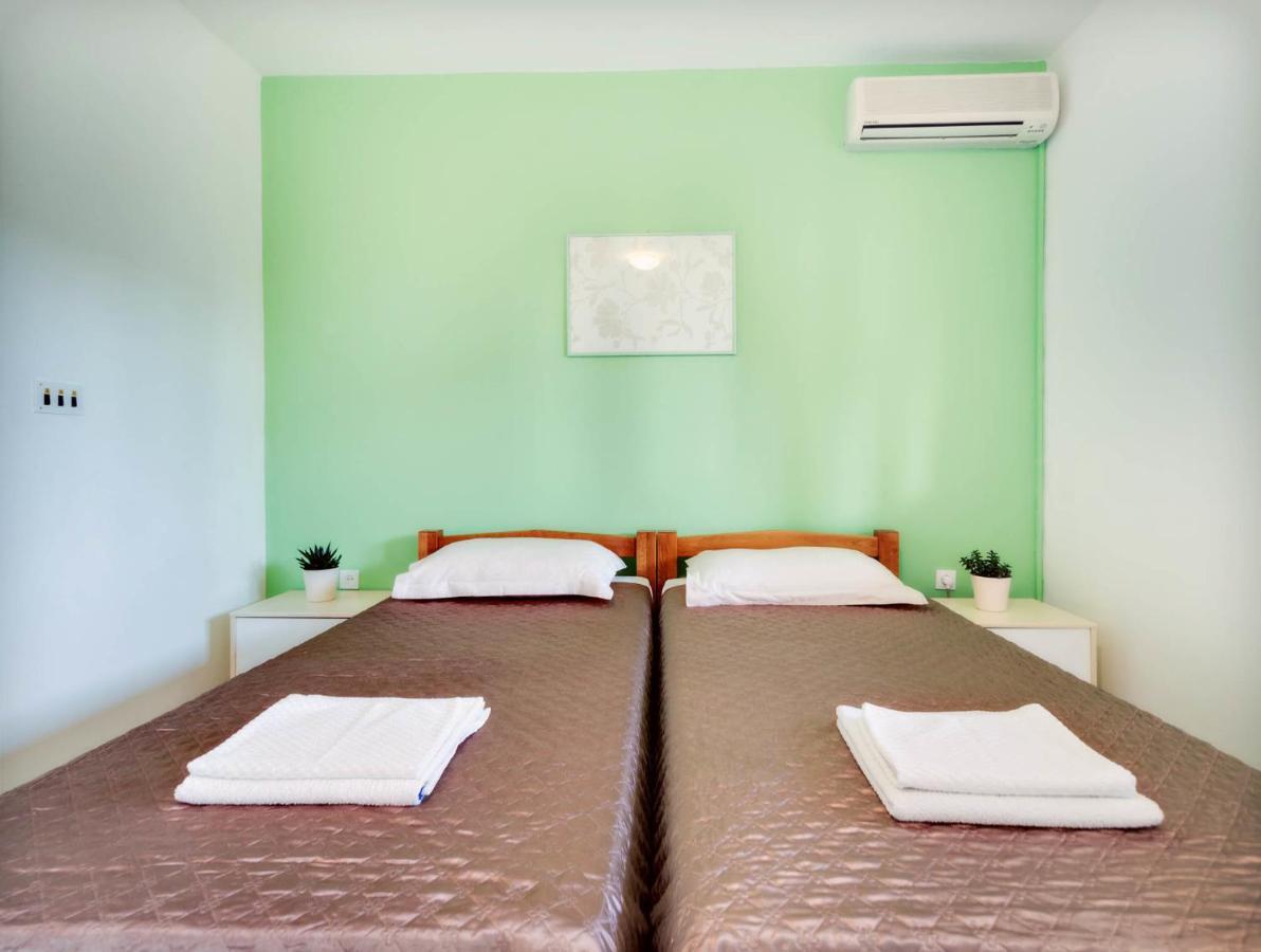 Apartments Zizic Vodice Quarto foto